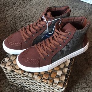 American Eagle shoes